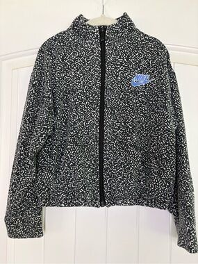 Nike youth zip jacket